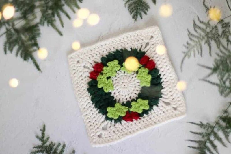 Christmas Wreath Granny Square free crochet pattern by Caitie