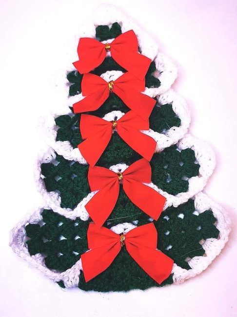 Folded Granny Square Christmas Tree free crochet pattern by KezCrochet (Ribblr)