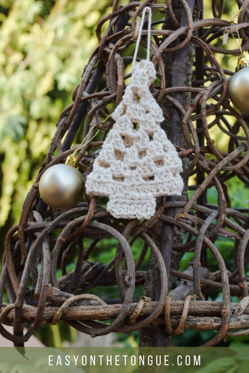 Granny Christmas Tree in the Round free crochet pattern by Amanda