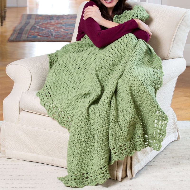 Crowning Achievements Throw free crochet pattern by Red Heart