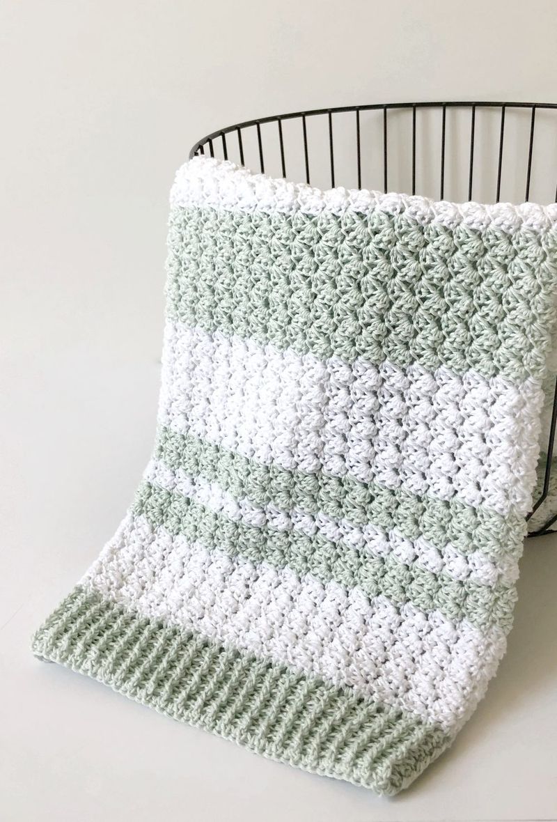 Sedge Stitch Baby Blanket free crochet pattern by Hannah