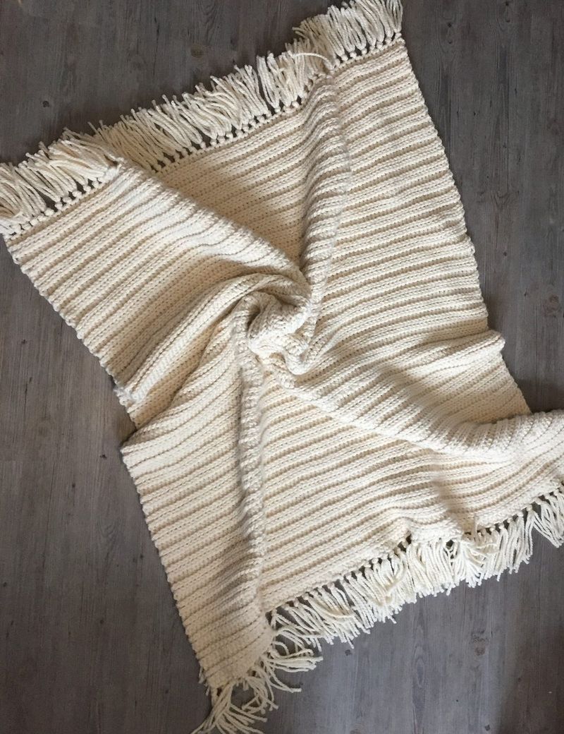 Midwinter Blanket free crochet pattern by Sarah