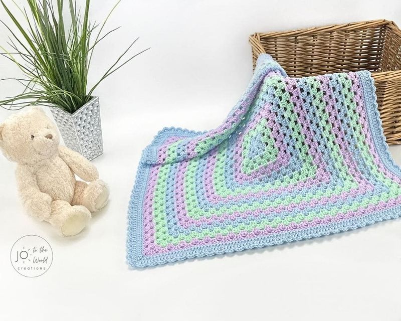 Continuous Granny Square Blanket free crochet pattern by Jo