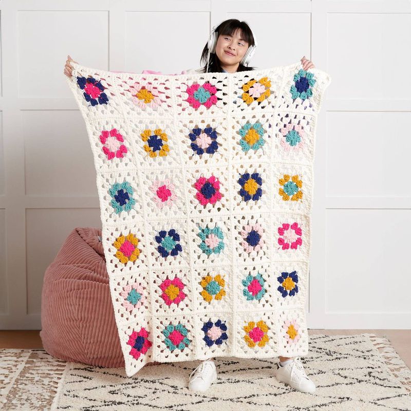 Bernat Beginner Granny Square Blanket free crochet pattern by Bernat