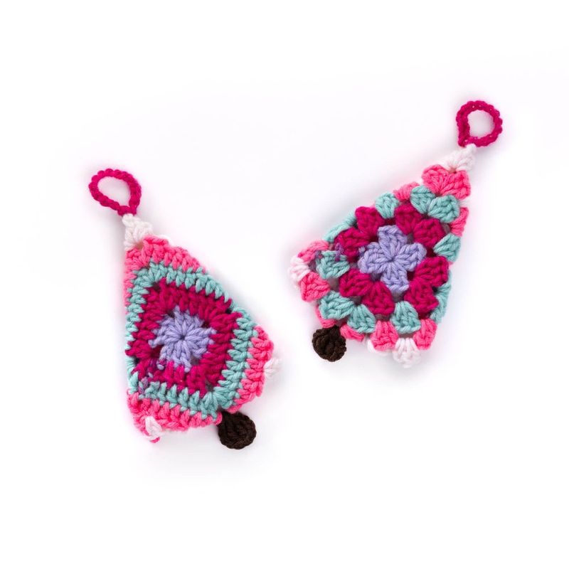 Granny Tree Ornaments free crochet pattern by Red Heart