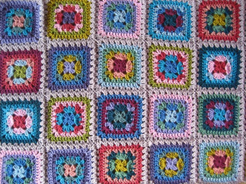 Harmony Granny Square free crochet pattern by Lucy