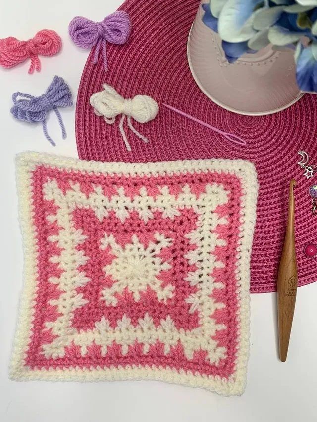 Snowflake Granny Square (Cosy Rosie) free crochet pattern by Fiona