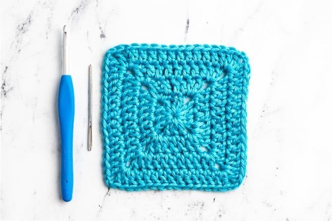 Seamless Solid Granny Square free crochet pattern by Sarah Stearns