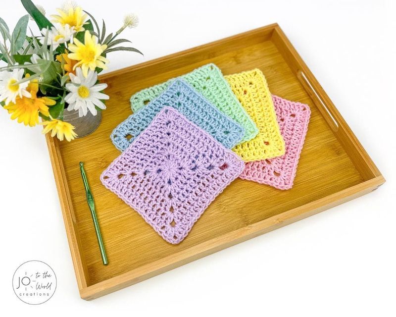 Solid Granny Square free crochet pattern by Jo