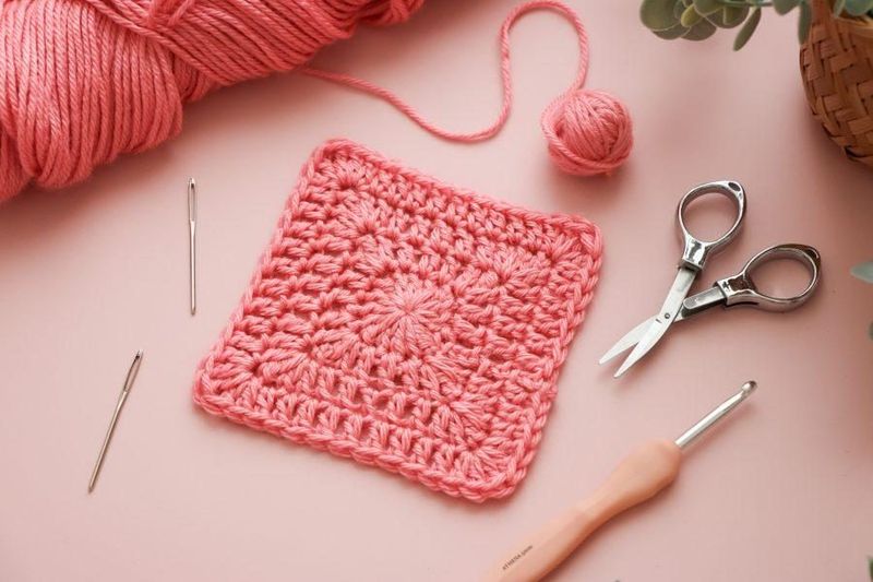 Super Solid Granny Square free crochet pattern by Sarah-Jayne Fragola